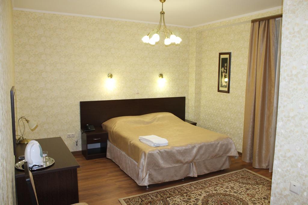 Отель Sultan Beibarys Астана Экстерьер фото